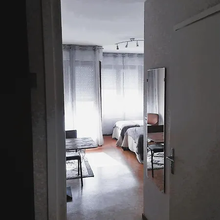 아파트 Paisible Studio Avec Agreable Loggia 2 Mn Du Centre